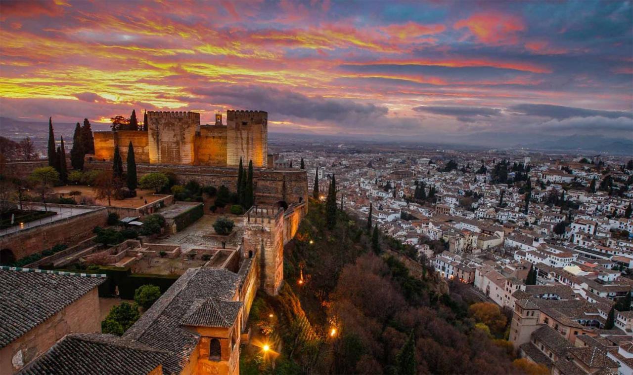 Amplio Y Centrico, Recien Reformado, Calefaccion Central, Jardines, Supermercados, Cafeterias Y Todos Los Servicios En El Corazon De La Ciudad Granada Bagian luar foto
